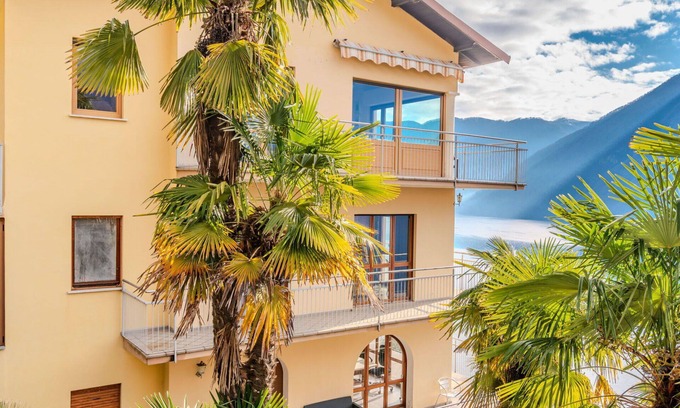 Valsolda Apartment | Nice apartment for 6 people with WIFI, TV, balcony and pets allowed