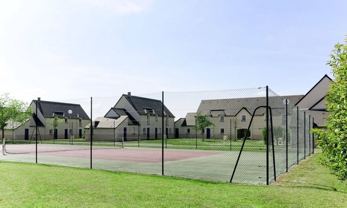 Azay-le-Rideau House | Nice apartment in villa for 6 guests with pool, WIFI, TV, terrace and pets allowed