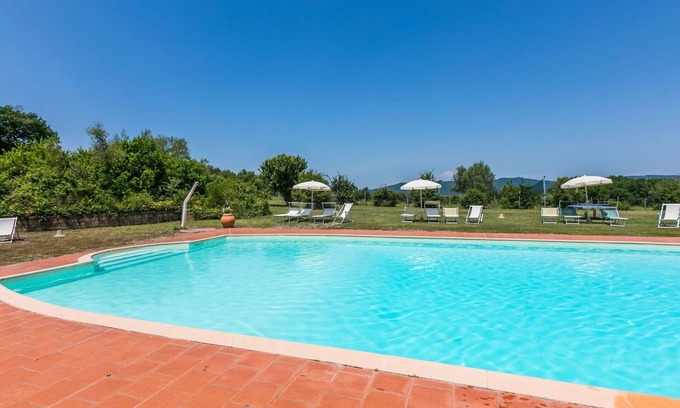 San Macario In Monte Villa | Nice apartment in villa for 4 guests with WIFI, pool, TV, patio and pets allowed