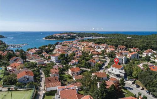 Pjescana Uvala Apartment | Nice Apartment In Pjescana Uvala