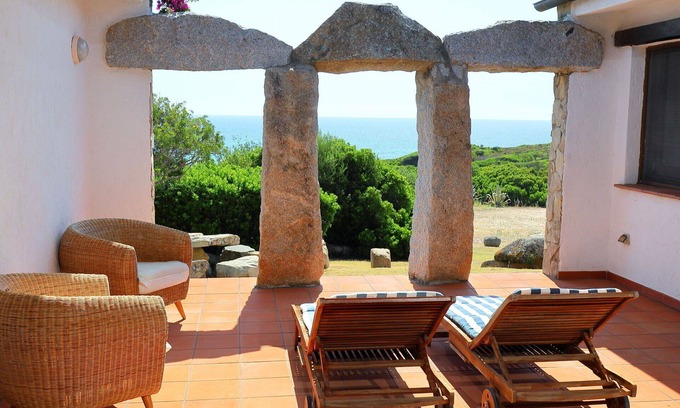 Sant'Elmo House | Nice apartment in villa for 6 people with A/C, TV, terrace and pets allowed