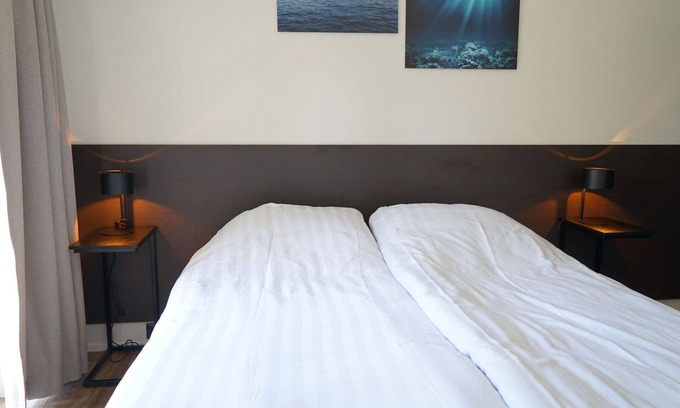 Vleteren House | Nice apartment in villa for 6 people with WIFI, TV, terrace and parking