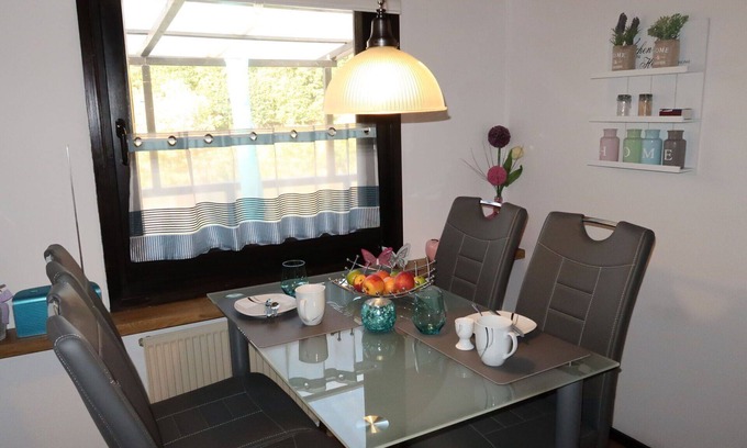 Machtlos House | Nice apartment in villa for 2 guests with pool, TV, terrace and pets allowed