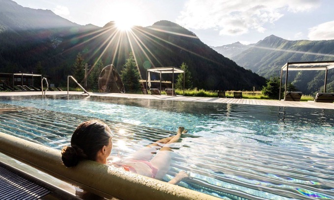 Großdorf House | Nice apartment in villa for 6 guests with pool, WIFI, TV and terrace