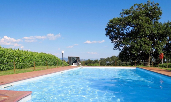 Orvieto Villa | Nice apartment in villa for 4 guests with WIFI, pool, TV, patio, pets allowed and parking