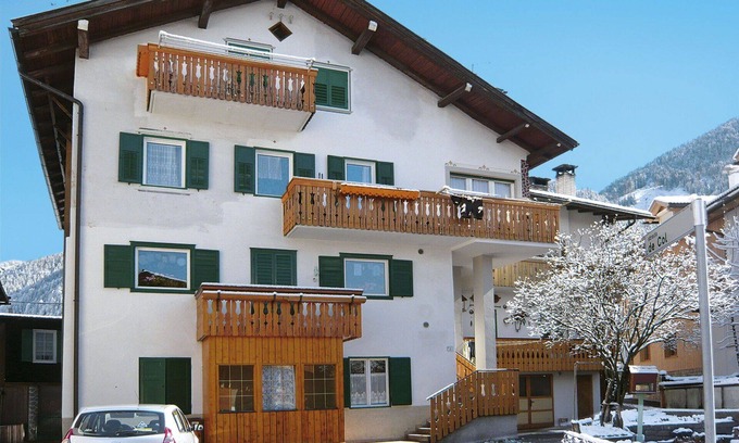 San Giovanni di Fassa Apartment | Nice apartment for 8 guests with WIFI, TV, balcony and parking