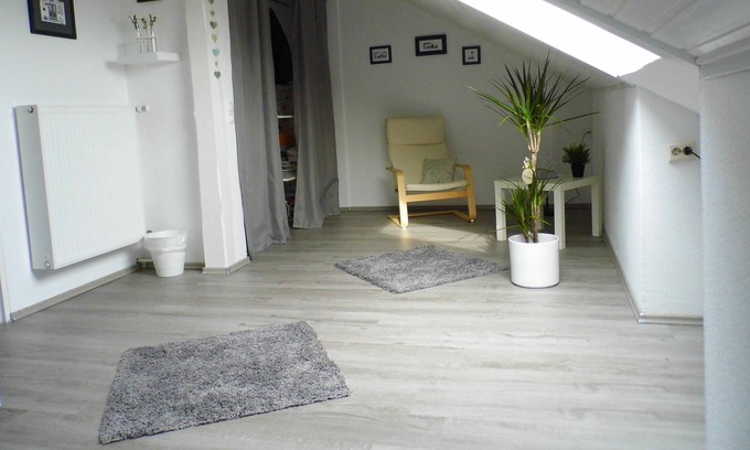 Harleshausen Apartment | Nice apartment on the outskirts