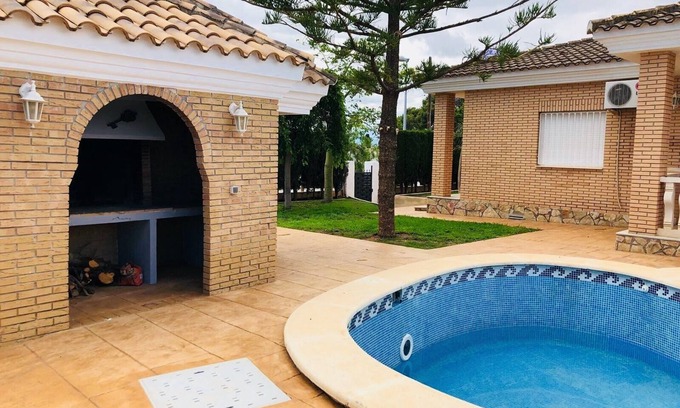 Lliria Ski Chalet | Nice Chalet overlooking the calderona