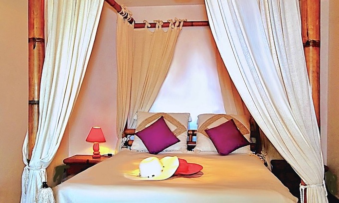 Petite-Ile Apartment | Nice creole 50m2 flat between mountains and Indian Ocean in South of our Island
