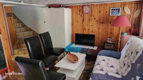 Mons-en-Baroeul Apartment | Nice finished basement with terrace