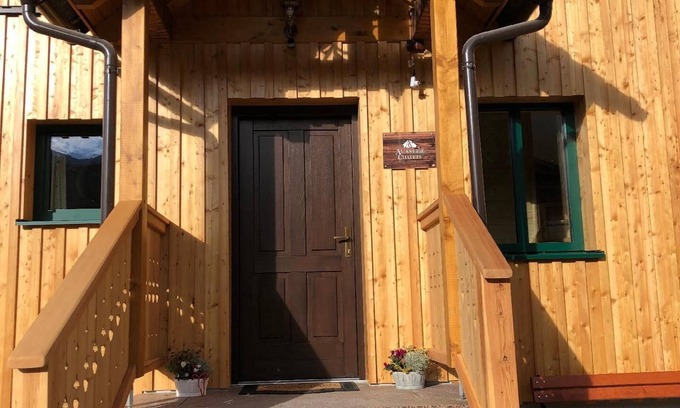 Bad Aussee Apartment | Nice flat in Bad Aussee with garden, barbecue and mountain view