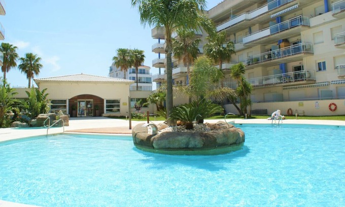 Almadraba-Canyelles Apartment | Nice flat in Roses with swimming pool and parking AV-66