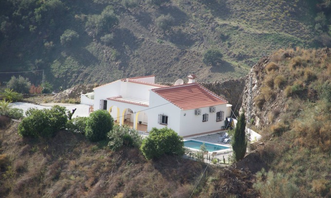 Almachar Villa | Nice Holiday Villa with Beautiful Views