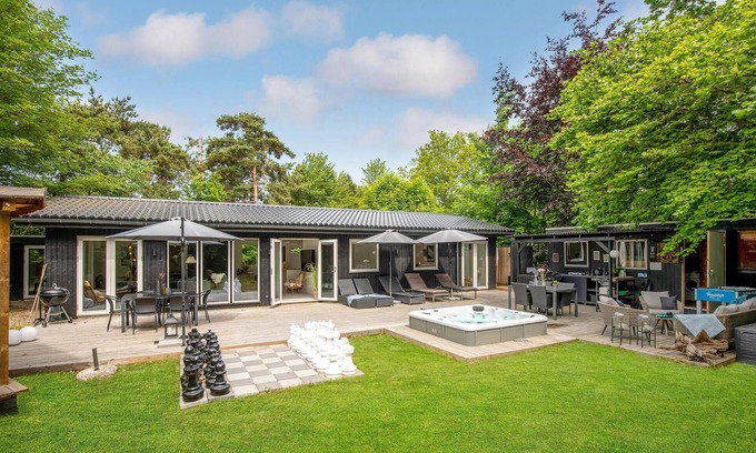 Oster Somarken House | Nice home in Aakirkeby with sauna