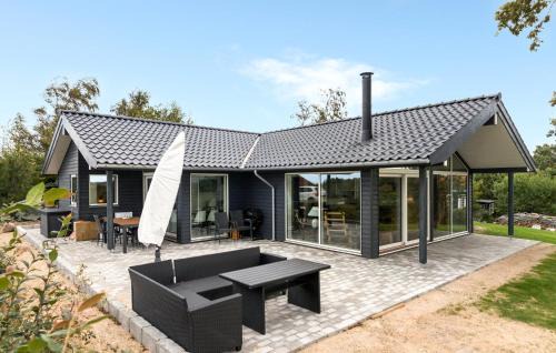 Fejrup House | Nice Home In Knebel With House Sea View
