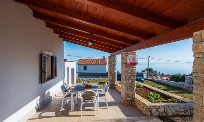 Ravni House | Nice home in Labin with house sea view