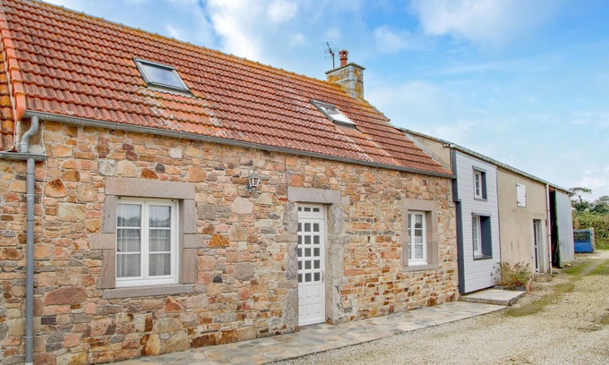 Pierreville House | Nice home in Pierreville with WiFi