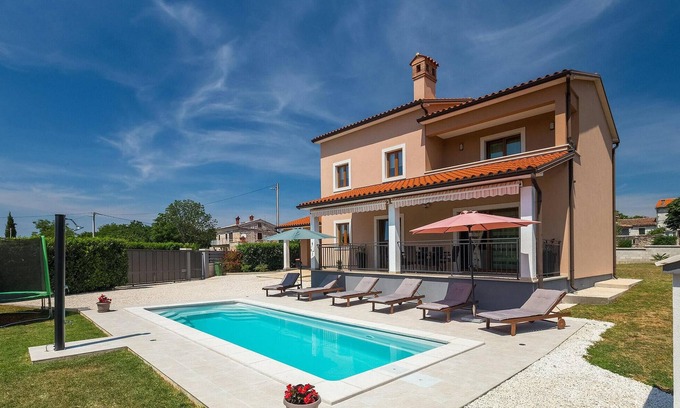 Smoljanci House | Nice home in Svetvincenat