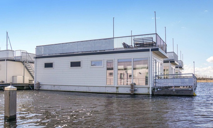 Municipality of Aalsmeer Boat Rental | Nice ship in Aalsmeer with kitchen