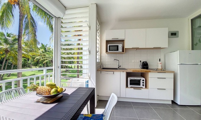 Anse des Rochers Apartment | Nice studio ☼ sea and pool ☼