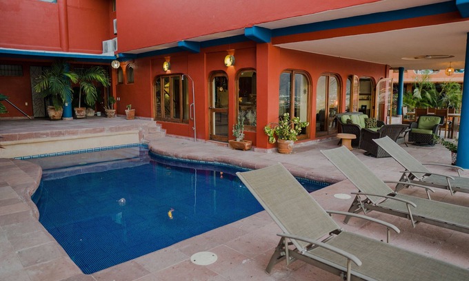 Zihuatanejo Villa | Nice vacation place to relax under the hot sun of zihuatanejo