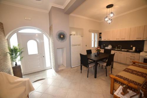 Koustaros Apartment | Nicol apartment