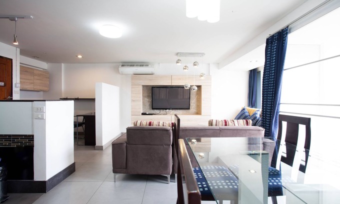 Chang Khlan Apartment | Night Bazaar Road-DELUXE 1BR 13th F Work-From-Home w/Fully Fitted Kitchen