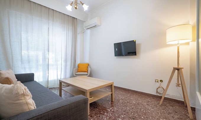 Nikaia Apartment | Nikaia One-Bedroom Comfort for 4 by ΜΡS