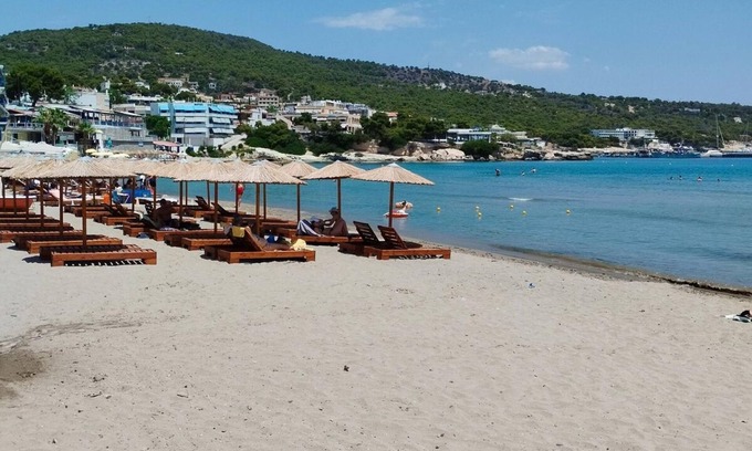 Agia Marina Apartment | Nikolas & Marios by Frangki