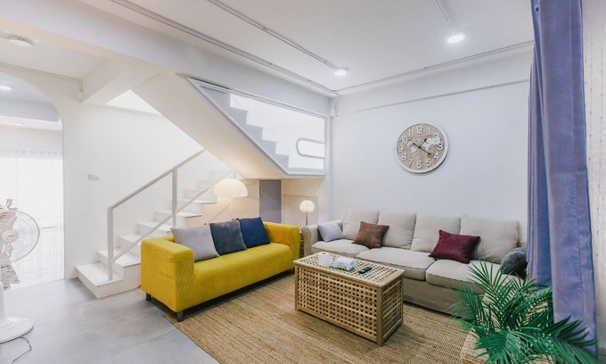 Chang Phueak House | Nimmanhaemin, Maya Shopping mall 10min by walk, 2BDR & 2Bathroom Townhouse