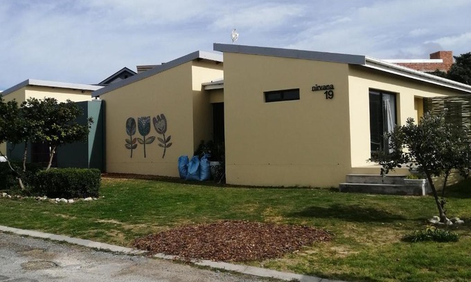 L'Agulhas Apartment | Nirvana