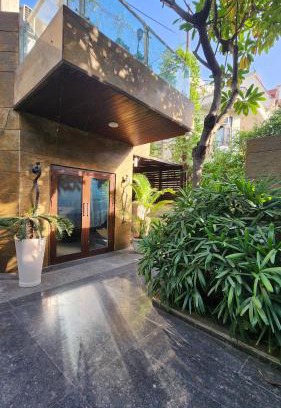 DLF Phase 3 Villa | Nivasa Villa - 5 BHK Triplex House Near Cyberhub