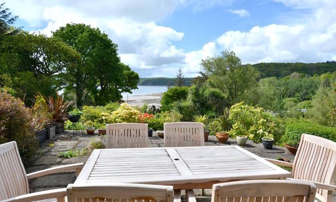 Wiseman's Bridge House | No 2 Sea View in Saundersfoot