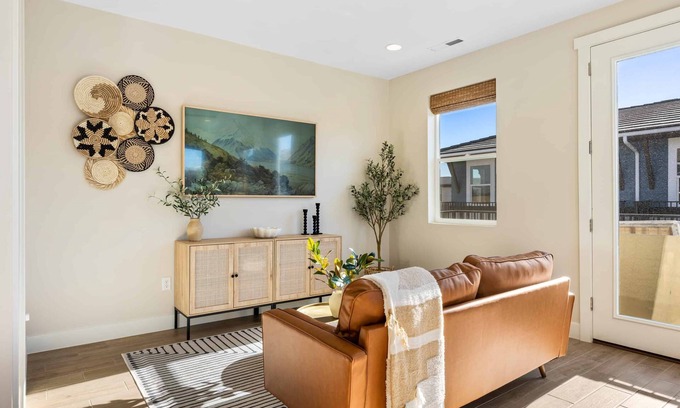 St. George House | No Bay Days Casita: Desert Color Lagoon + Beaches