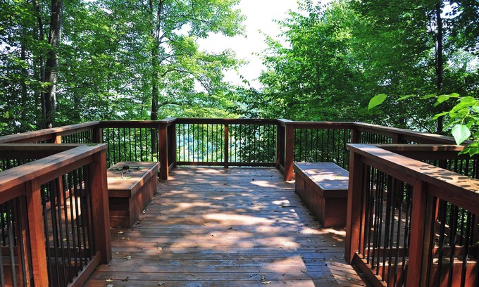 McHenry Cabin | No Black Tie Affair
