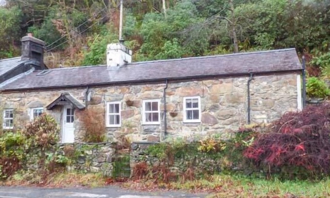 Beddgelert Cottage | NODDFA, family friendly, character holiday cottage in Beddgelert