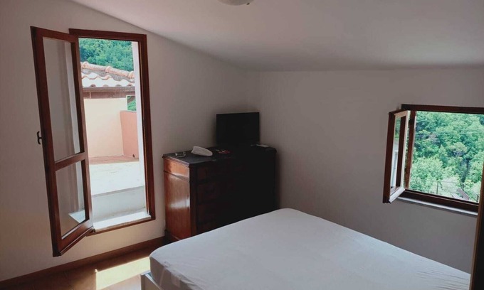 Comeglio Apartment | Nonna Maria, tra Mare e Ulivi