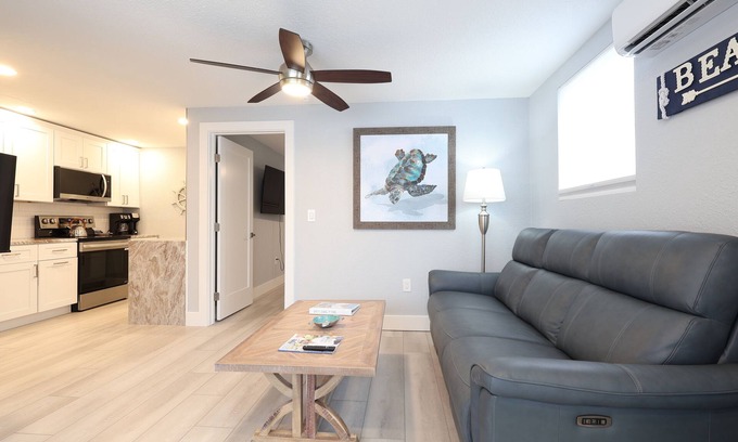 Siesta Key Cottage | Nook Cottage Across street from beach and Heated Pool