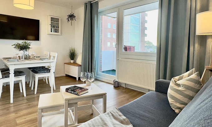 Horumersiel Apartment | Nordseeglanz: Your feel-good oasis in Horumersiel - pure relaxation for up to 4 people