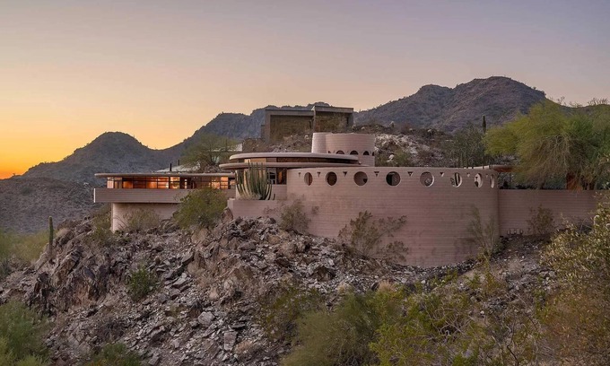 Camelback East House | Norman Lykes House Designed by Frank Lloyd Wright