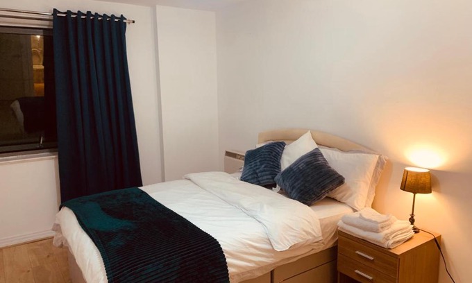 East Acton Apartment | North Acton Flat