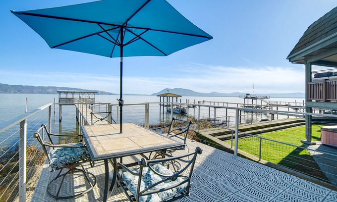 North Lakeport House | North Lakeport Home on Clear Lake: Boat + Unwind!