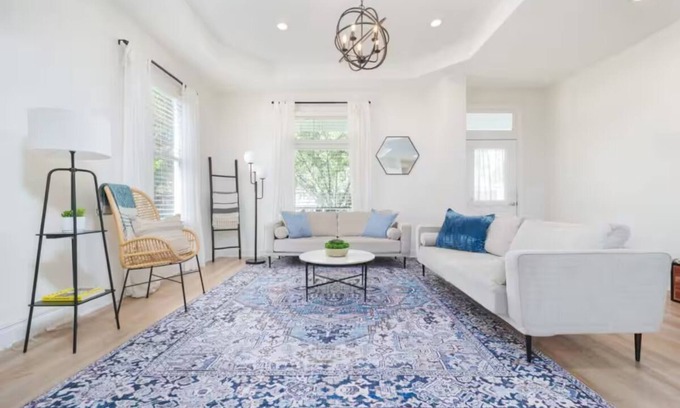 Springfield Apartment | Northeast Florida Retreat