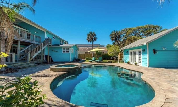 Neptune Beach House | Northeast Florida Retreat