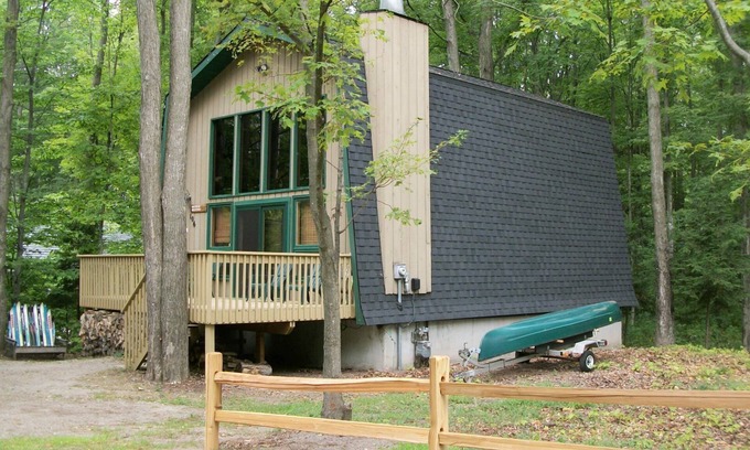 Harbor Springs Ski Chalet | Northern Enclosure Lodge - Four Season Retreat
