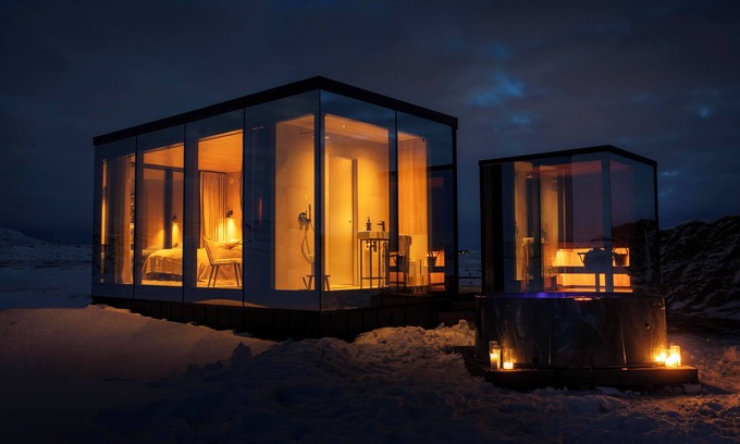 Rangarþing ytra Cabin | Northern lights galore! AURA Retreat - ROK Cabin w private hot tub & sauna.