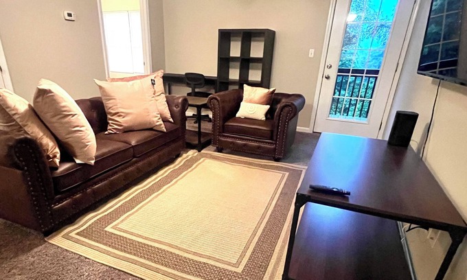 Elizabethtown Apartment | Northview Ave