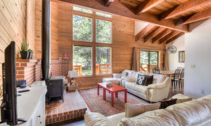 Truckee House | Northwoods Hangout | Near Tahoe Donner