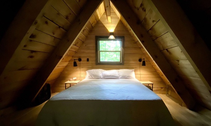 Stanton Cabin | Norwegian Wood: A Comfy Cabin, Close to Everything