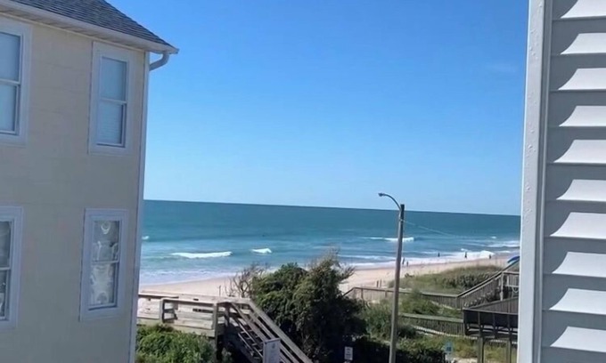 Surf City House | Not quite ocean front, but almost! Just a few steps to the sand! Pet friendly.